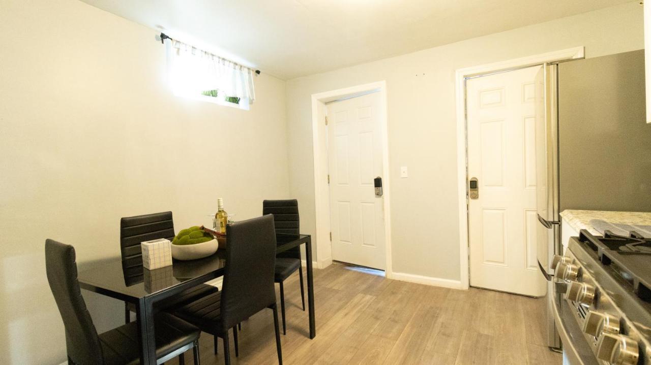 Cozy Shack 1 Bedroom Studio With Sofa And Full Kitchen In Elmhurst Ny New York Exterior photo